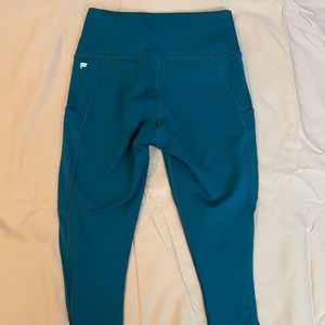 Fabletics Mila Powerhold capri leggings